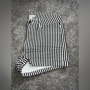 Women’s H&M shorts